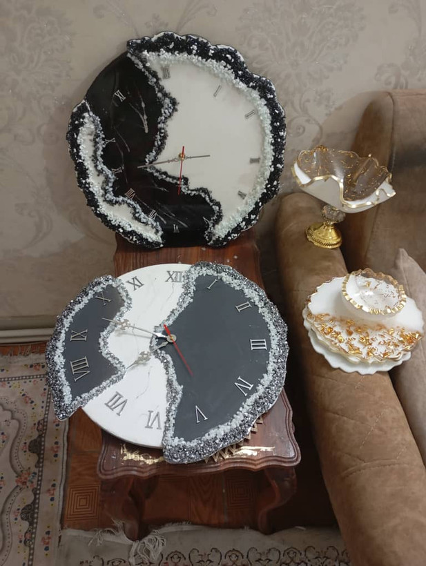 ساعت کریستالی رزینی