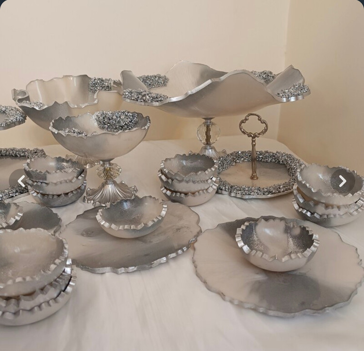 سرویس پذیرایی رزینی ۱۸ نفره
