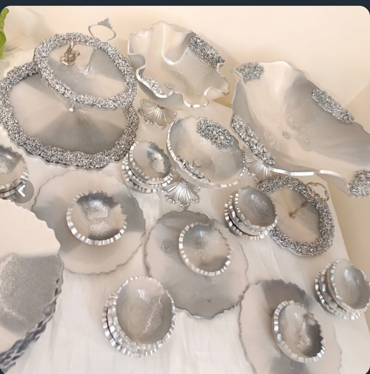 سرویس پذیرایی رزینی ۱۸ نفره