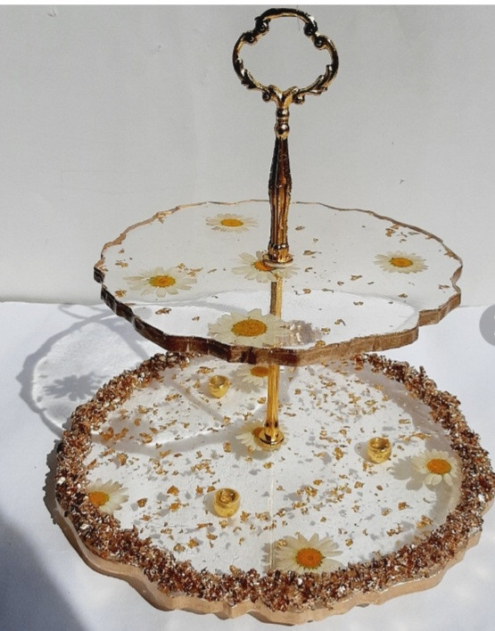 شیرینی خوری دو طبقه رزینی گل بابونه تماما دستساز